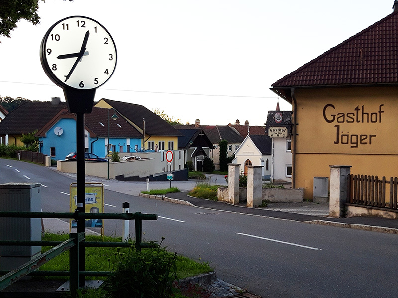 gleichzeituhr west